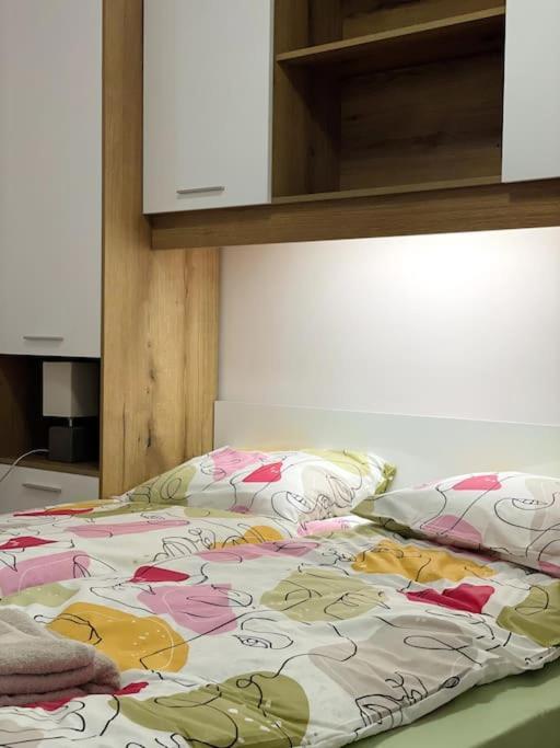 Katerina Apartments เวลินกราด ภายนอก รูปภาพ