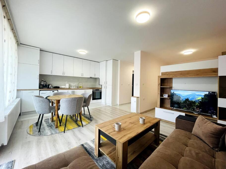 Katerina Apartments เวลินกราด ภายนอก รูปภาพ